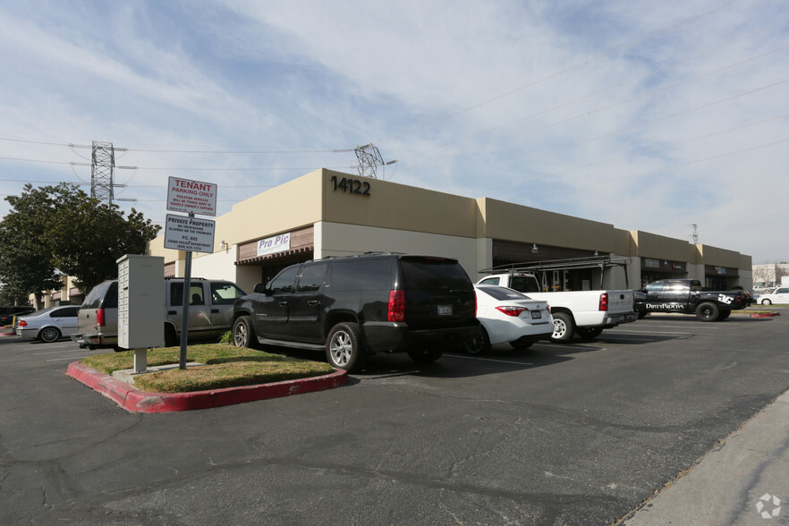 14122 Central Ave, Chino, CA for lease - Primary Photo - Image 1 of 9