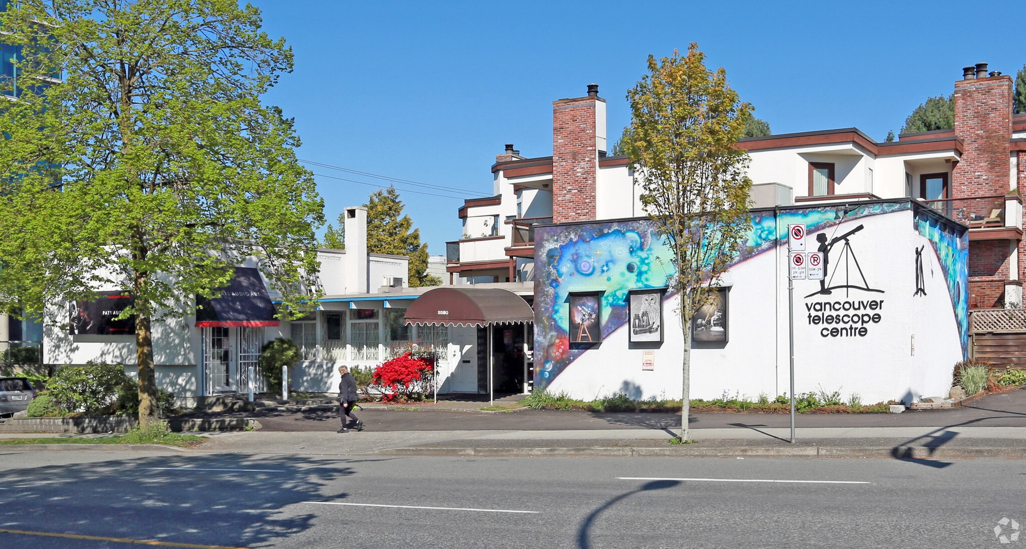 2578 Burrard St, Vancouver, BC for lease Primary Photo- Image 1 of 4