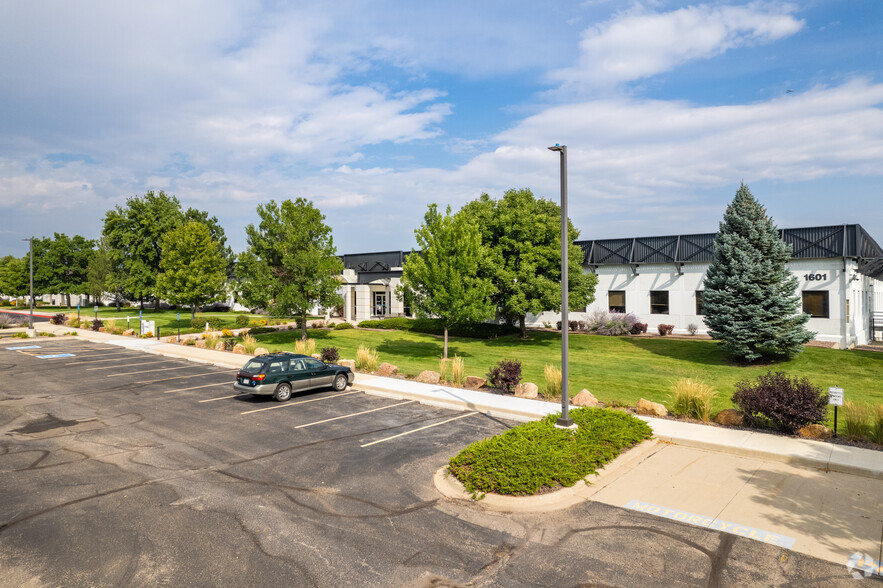 1601 Dry Creek Dr, Longmont, CO for lease - Building Photo - Image 2 of 9