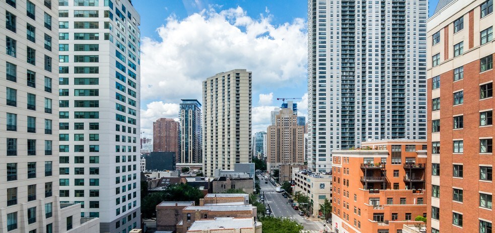 650 N Dearborn St, Chicago, IL à louer - Photo du bâtiment - Image 2 de 7
