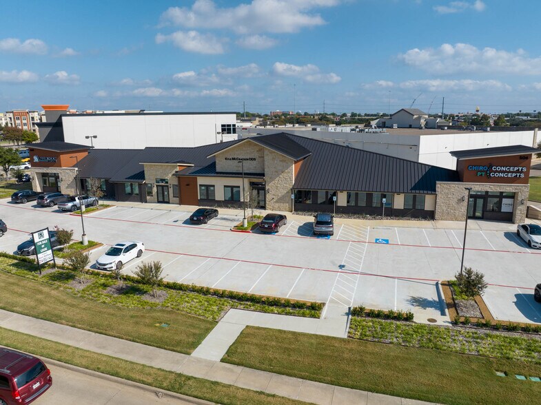 504 Watters Rd, Allen, TX à vendre - Photo du bâtiment - Image 1 de 3