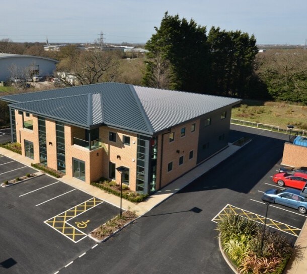 Glascoed Rd, St Asaph à louer - Photo du bâtiment - Image 2 de 9