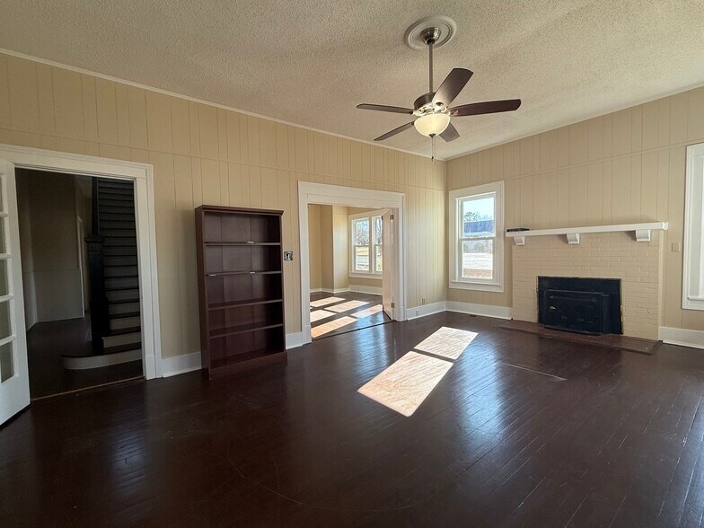 402 College St, Clinton, NC à vendre - Photo du bâtiment - Image 3 de 21