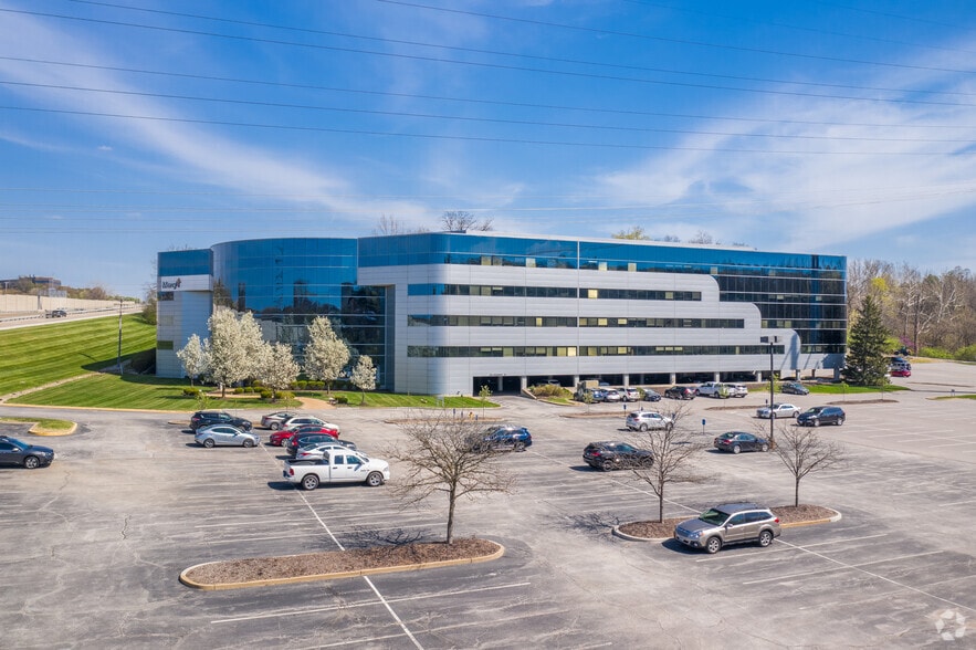 14528 S Outer 40 Rd, Chesterfield, MO for lease - Building Photo - Image 2 of 3