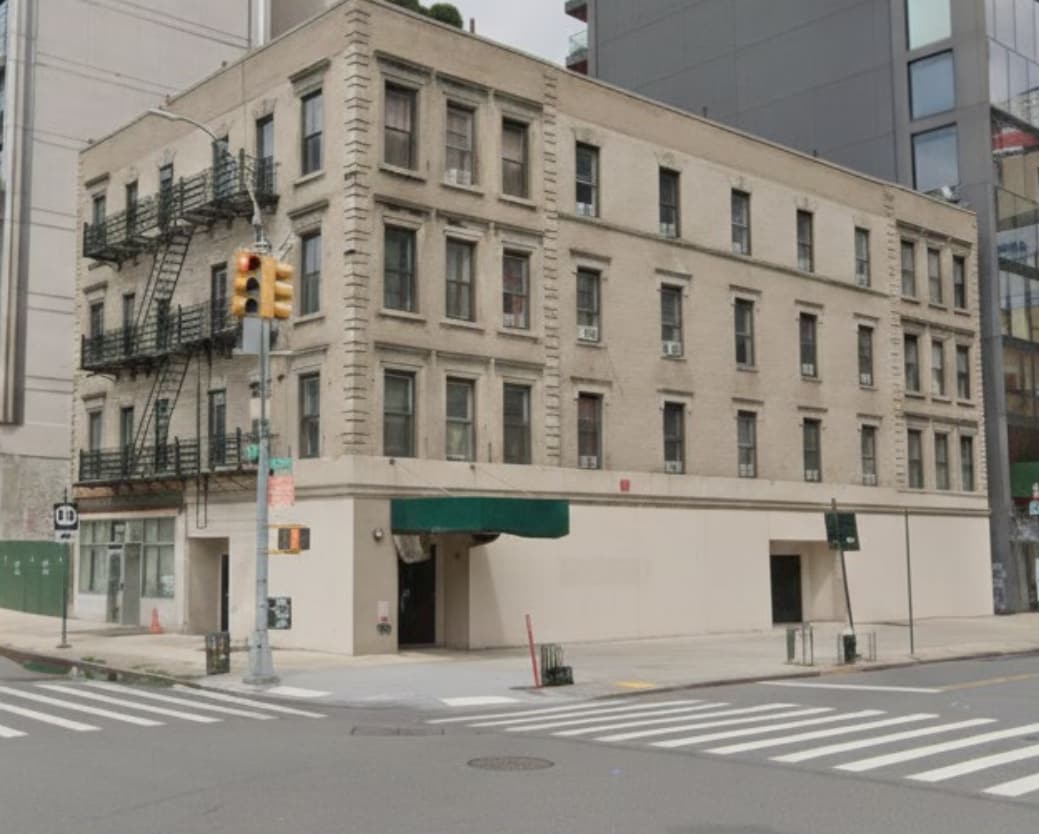 184 11th Ave, New York, NY for lease Building Photo- Image 1 of 6