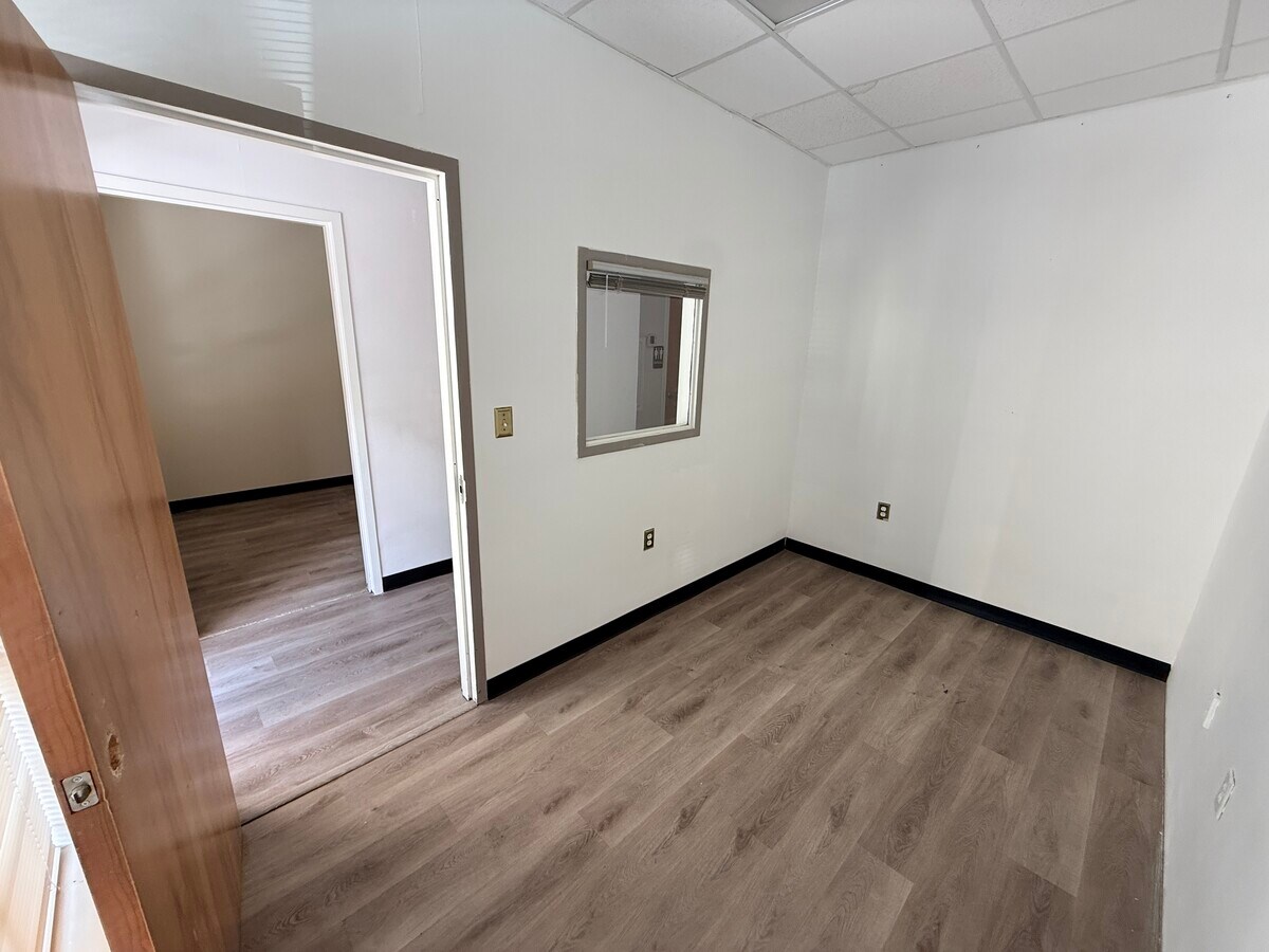 4810 Hope Valley Rd, Durham, NC 27707 - Unité 114 -  - Photo intérieure - Image 1 of 3