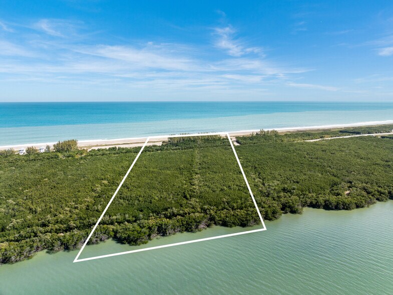0 South Ocean Drive, Hutchinson Island, FL à vendre - Photo du bâtiment - Image 3 de 29