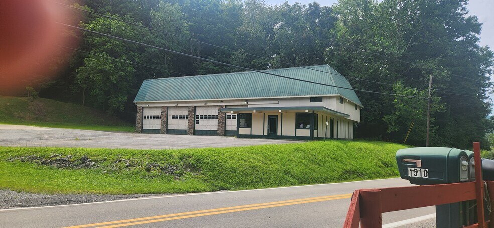 1529 Tyrone Rd, Morgantown, WV à vendre - Photo du bâtiment - Image 2 de 9