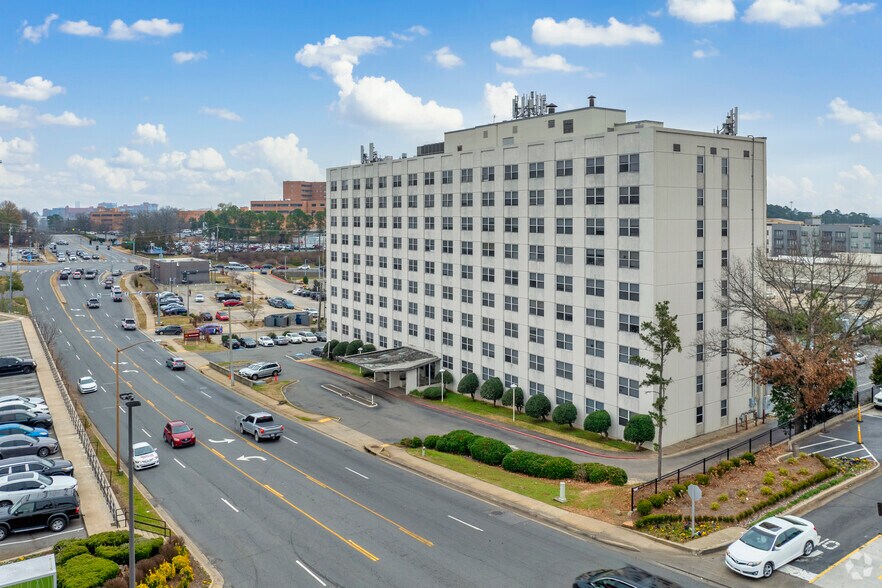 6115 W Markham St, Little Rock, AR à louer - Aérien - Image 3 de 5