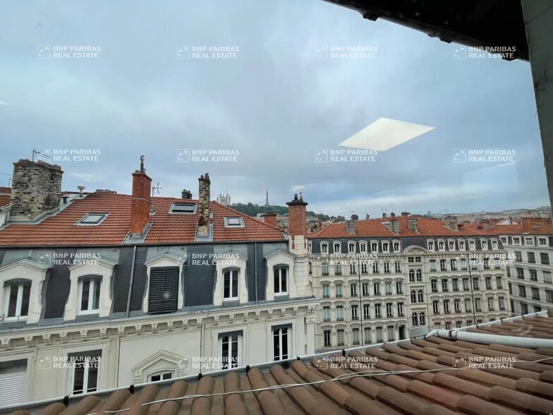 1 Rue Des Quatre Chapeaux, Lyon for lease - Building Photo - Image 2 of 16