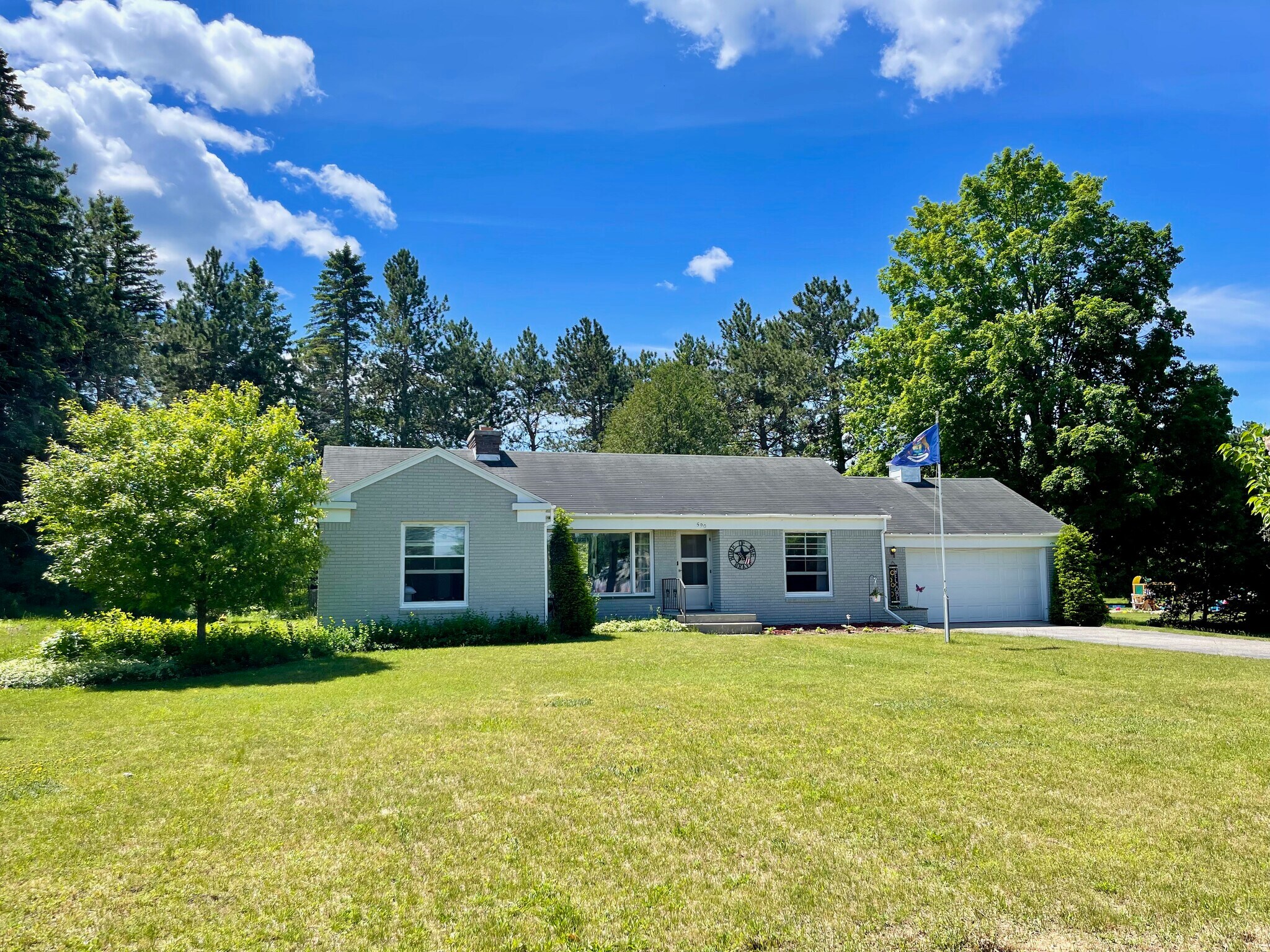 590 E Main St, Gaylord, MI à vendre Photo du b timent- Image 1 de 1