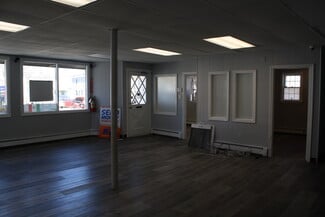 Plus de détails pour 119-121 E Main St, Milford, MA - Commerce de détail à louer