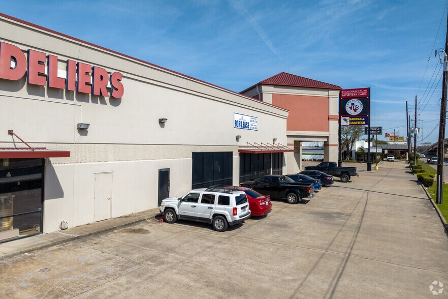 12002 Southwest Fwy, Meadows Place, TX for sale - Building Photo - Image 2 of 27