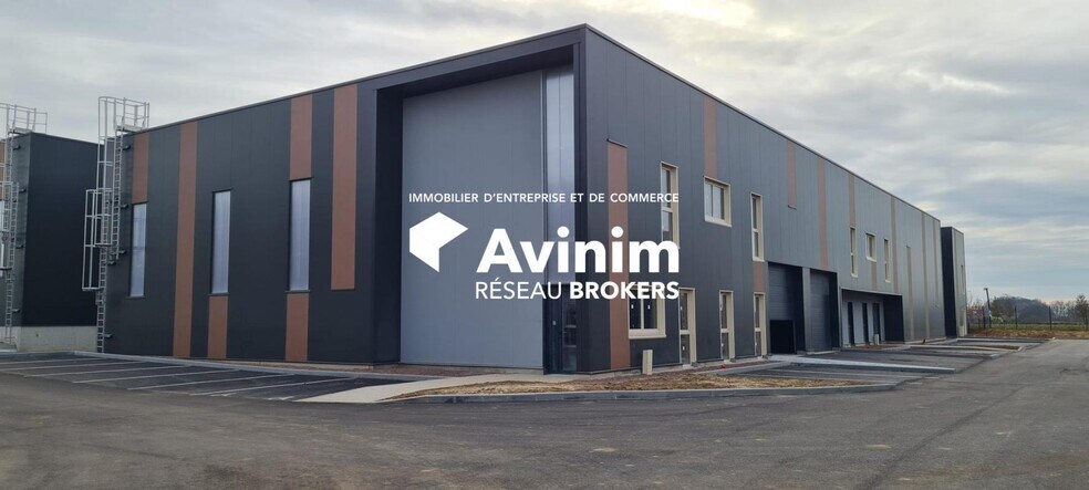 Flex in Montivilliers for lease - Building Photo - Image 3 of 6