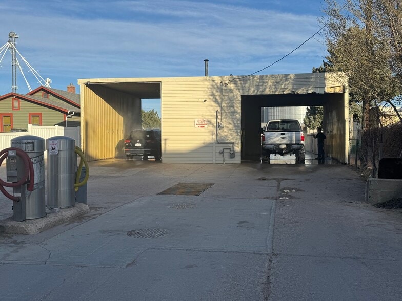 210 Oak Ave, Eaton, CO à vendre - Photo du bâtiment - Image 2 de 7