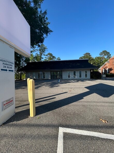 1925 Capital Cir NE, Tallahassee, FL for lease - Building Photo - Image 1 of 9