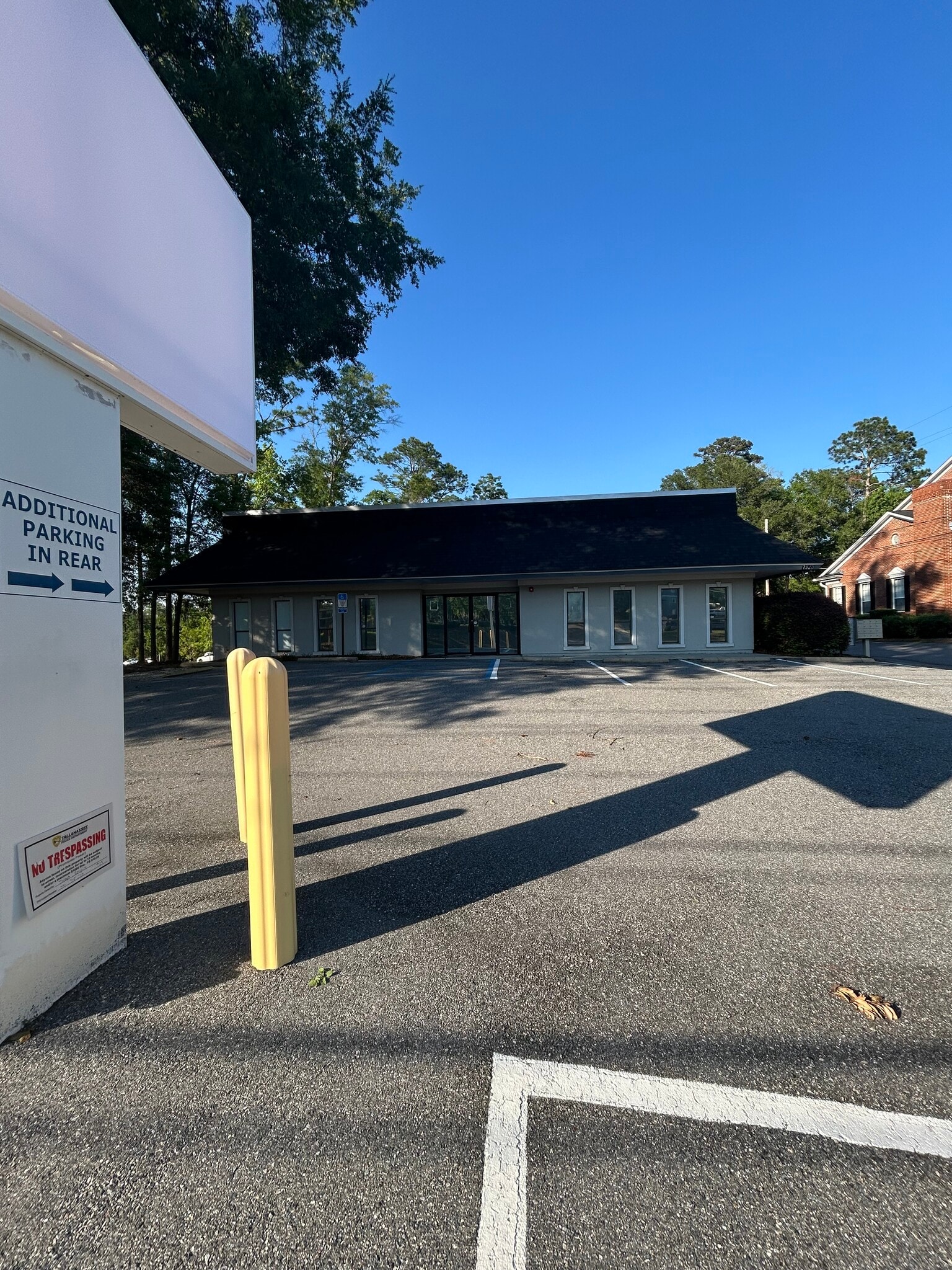 1925 Capital Cir NE, Tallahassee, FL for lease Building Photo- Image 1 of 10