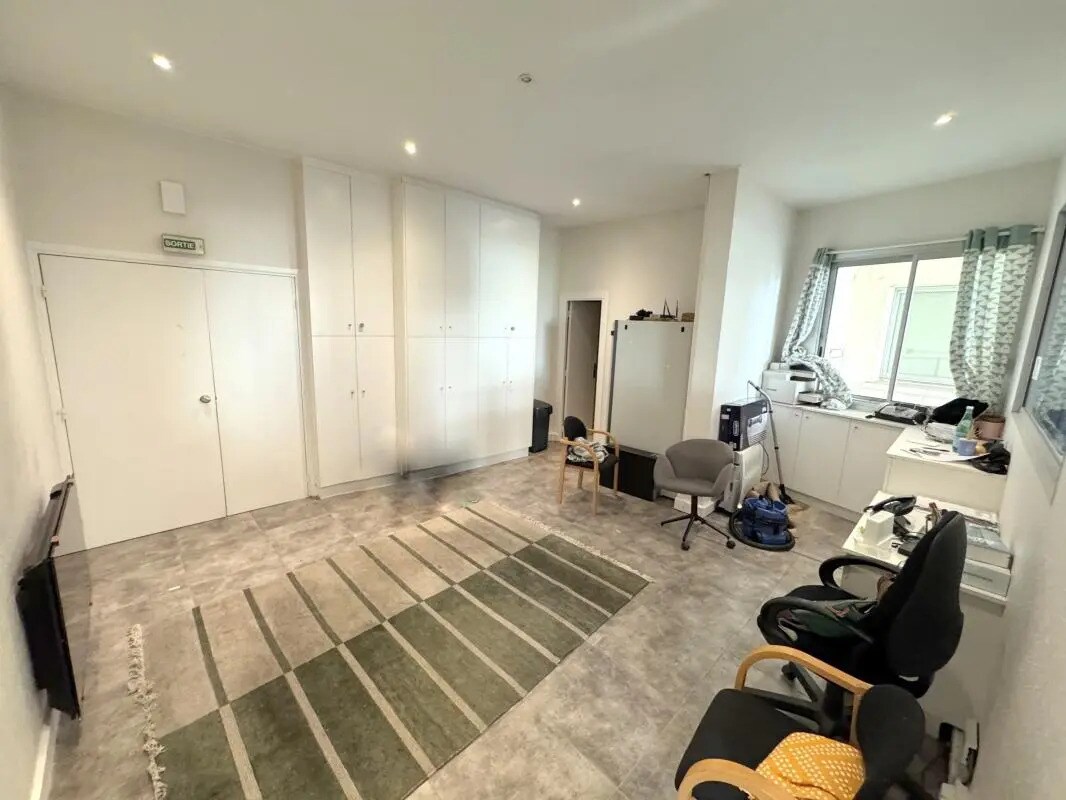 Bureau dans Versailles à vendre Photo intérieure- Image 1 de 8