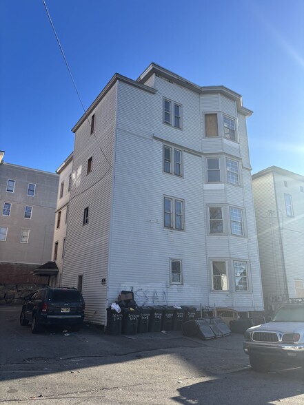 56 Knox St, Lewiston, ME for sale - Primary Photo - Image 1 of 1