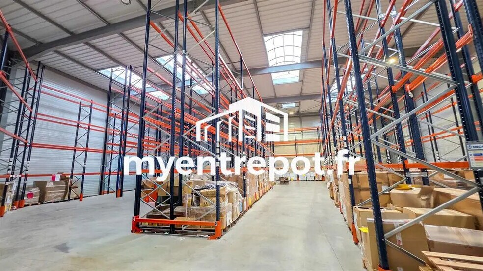 Flex dans Roquefort-la-Bédoule à louer - Photo du bâtiment - Image 2 de 8