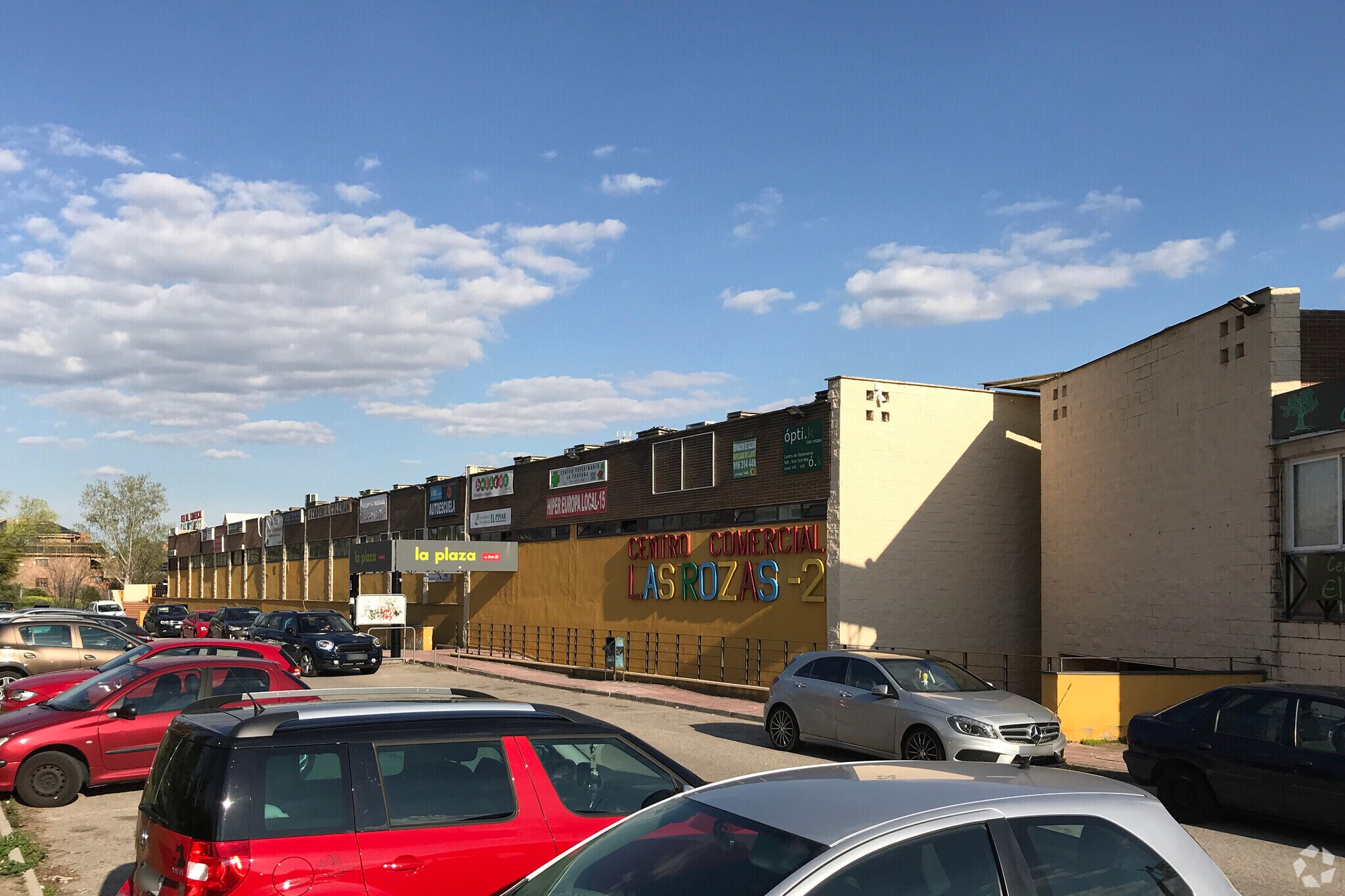 Commerce de détail dans Las Rozas de Madrid, Madrid à vendre Photo du bâtiment- Image 1 de 2
