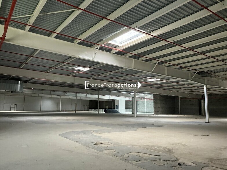 Retail in Toulouse for lease - Interior Photo - Image 3 of 12