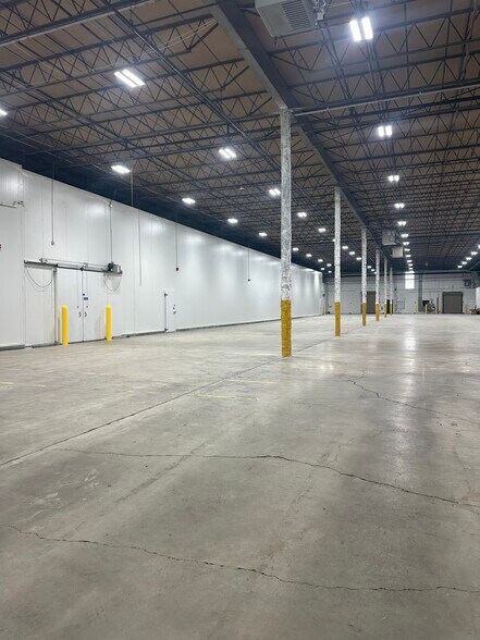 40 Broad St, Carlstadt, NJ for lease - Interior Photo - Image 2 of 6