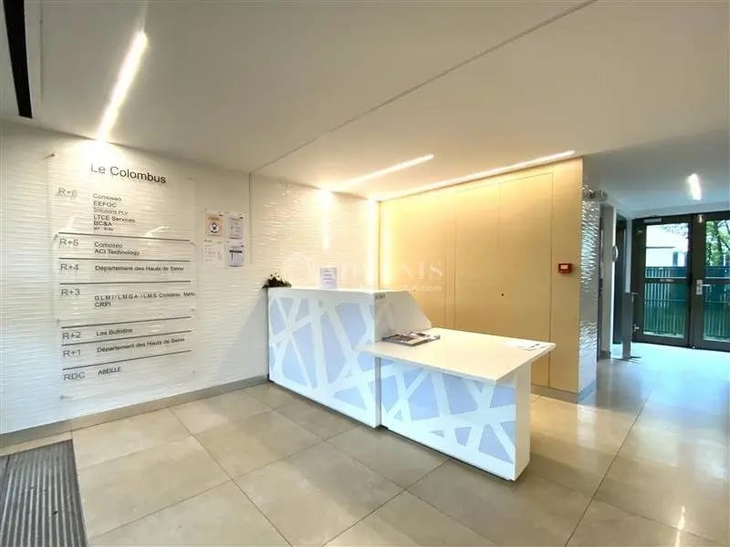 Office in La Garenne-Colombes for lease Lobby- Image 1 of 4