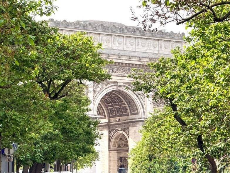 9/11 Rue Anatole De La Forge, Paris for lease - Building Photo - Image 1 of 16