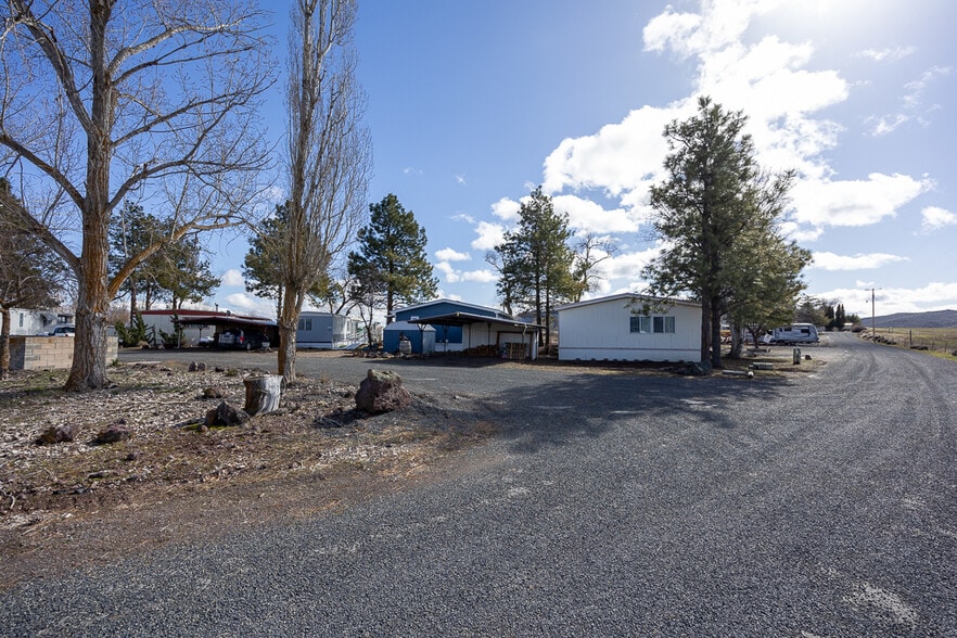 11800 Tingley Ln, Klamath Falls, OR à vendre - Photo du bâtiment - Image 2 de 14