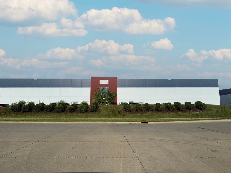 6150 SE Rio Cir, Ankeny, IA for lease - Building Photo - Image 2 of 11