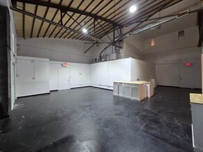 301 Chicon St, Austin, TX for lease Interior Photo- Image 1 of 9