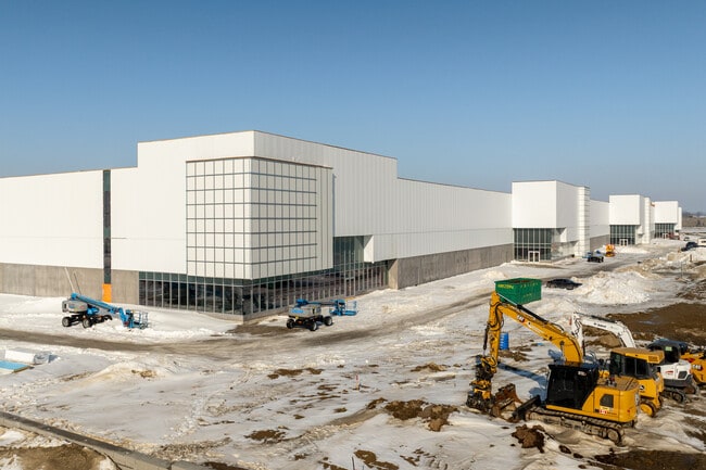 More details for 11260 Jane St, Vaughan, ON - Industrial for Lease