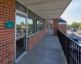8601-8615 Ridgely's Choice Dr, Baltimore, MD à louer Photo intérieure- Image 1 de 14