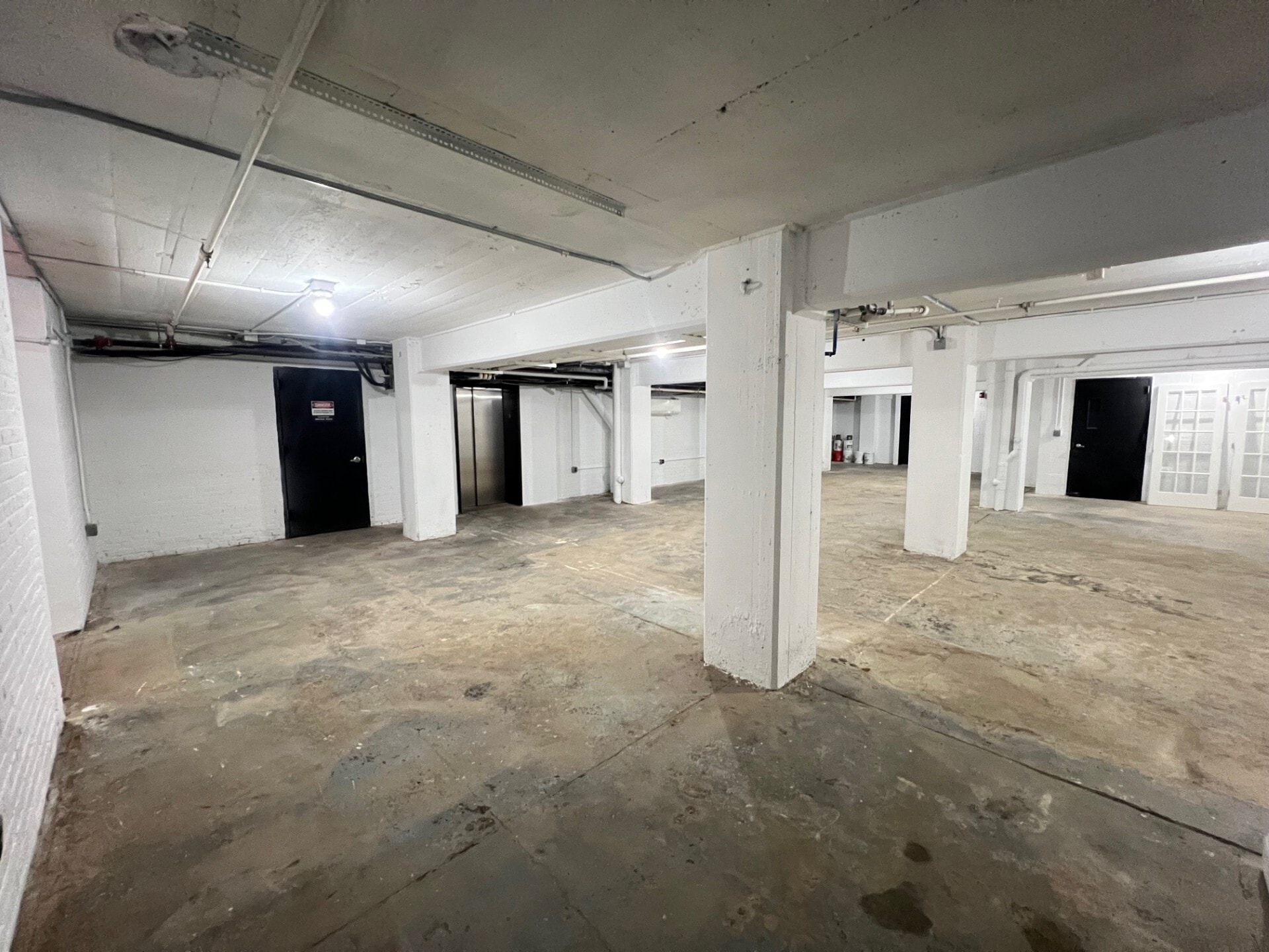 190 Christopher Columbus Dr, Jersey City, NJ for lease Building Photo- Image 1 of 32