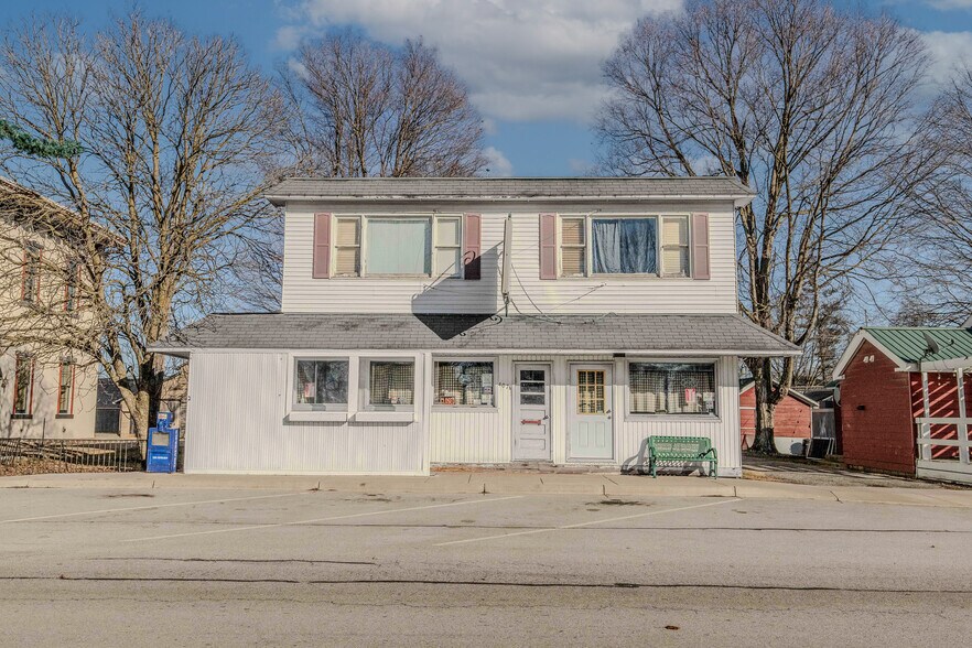 407 Third St, Howe, IN à vendre - Photo du bâtiment - Image 2 de 29