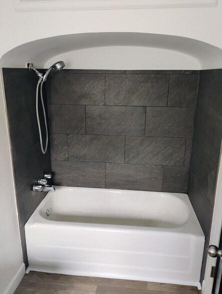 125 Shoup Ave W, Twin Falls, ID for sale - Interior Photo - Image 3 of 24