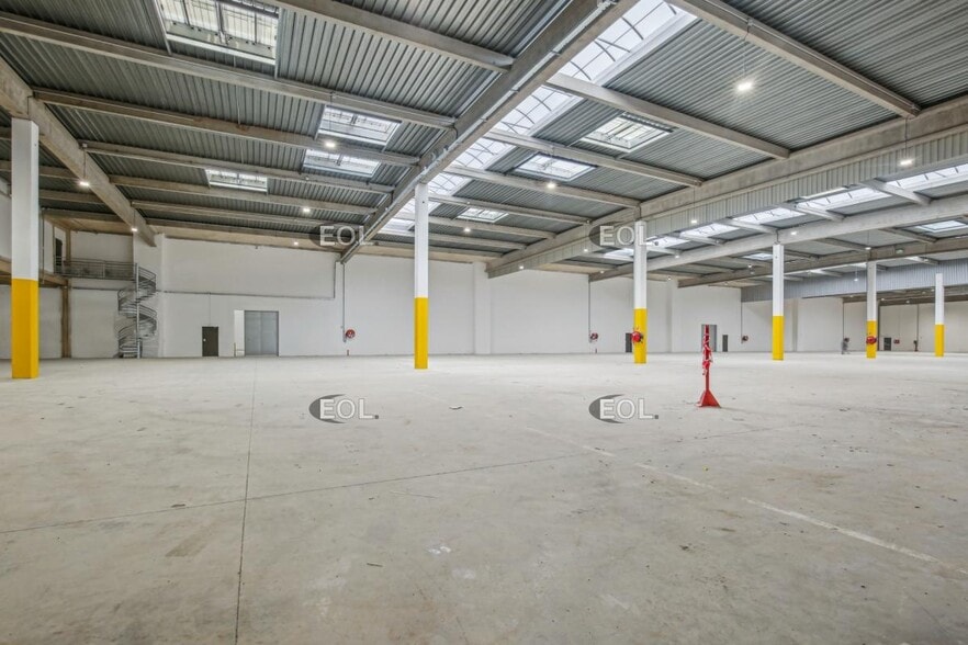 Industrial in Garges-lès-Gonesse for lease - Building Photo - Image 2 of 7