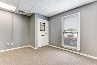 7505 Waters Ave, Savannah, GA for lease Interior Photo- Image 2 of 13