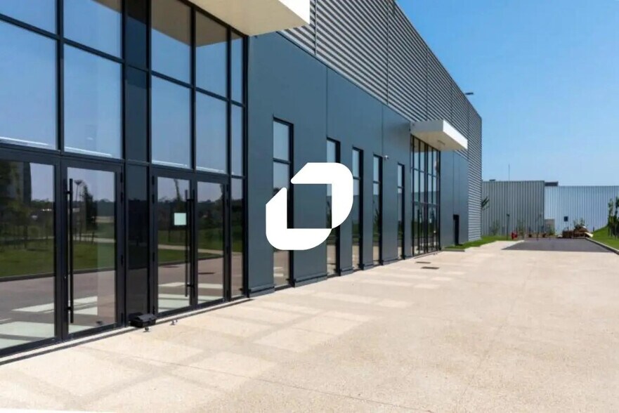 Bureau dans Sucy-en-Brie à louer - Photo du bâtiment - Image 2 de 6