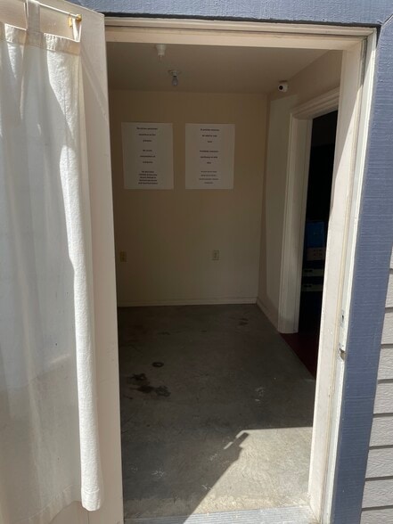 1645 NE Lytle St, Bend, OR for lease - Building Photo - Image 2 of 13