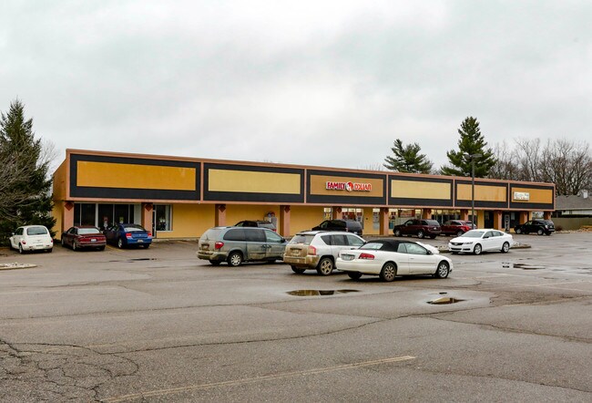 Plus de détails pour 16209-16235 S US 27, Lansing, MI - Commerce de détail à louer