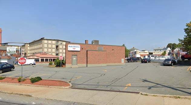 1001 Pleasant St, Fall River, MA à vendre - Photo du bâtiment - Image 3 de 7