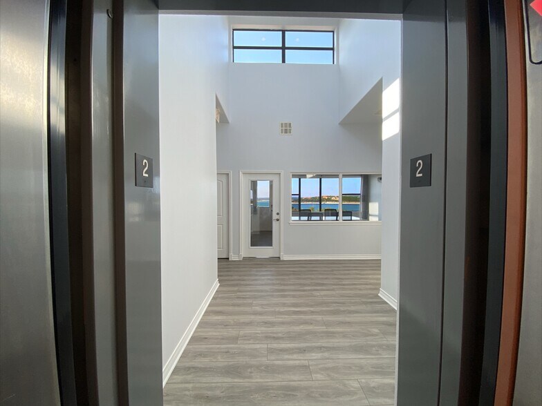 16201 Dodd St, Volente, TX à louer - Photo intérieure - Image 2 de 30