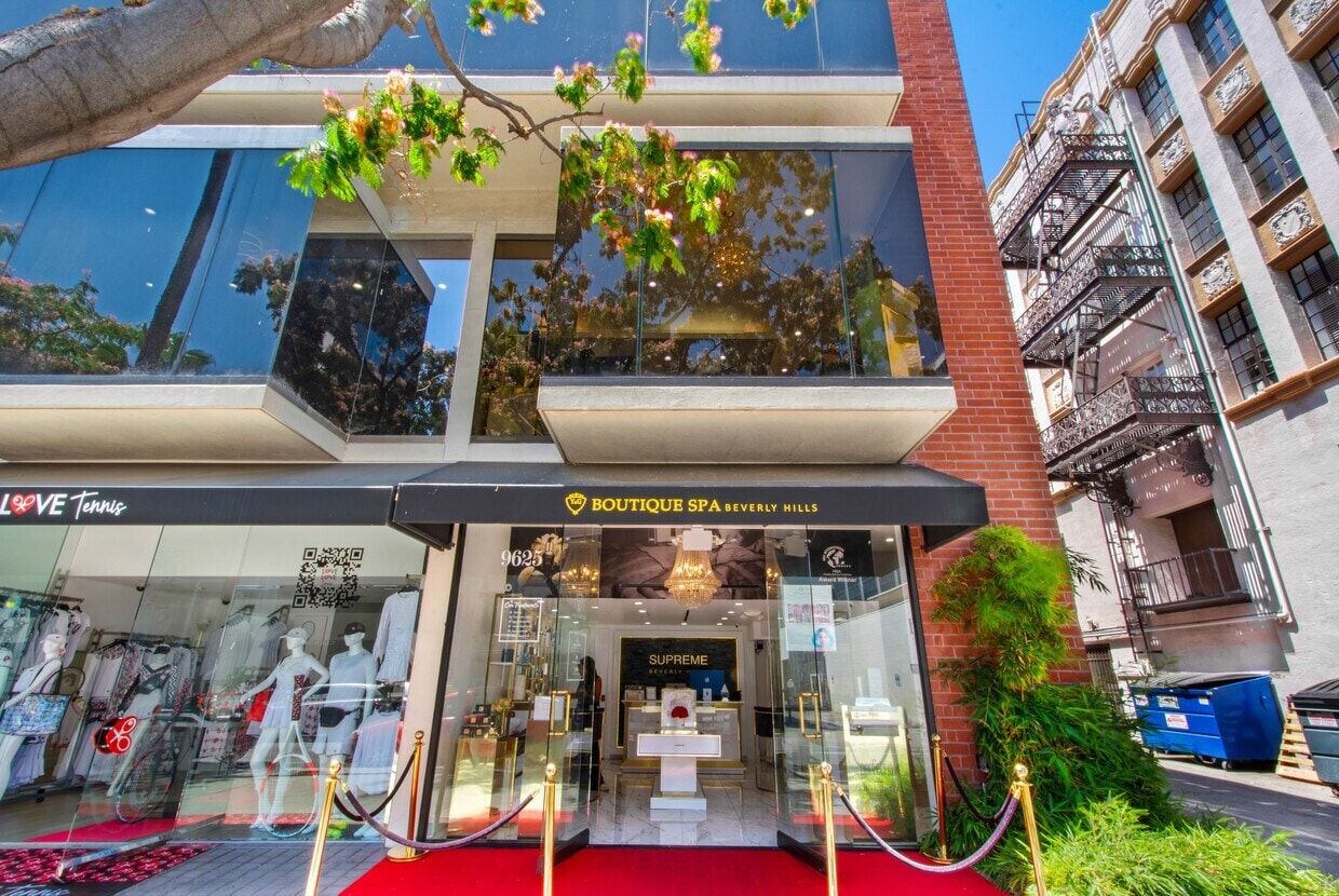 9625-9647 Brighton Way, Beverly Hills, CA for lease Building Photo- Image 1 of 4
