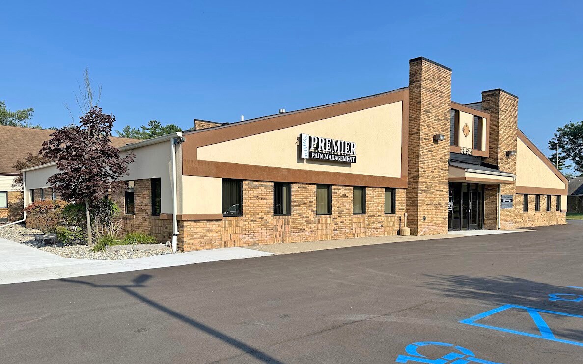 28521 Orchard Lake Rd, Farmington Hills, MI à vendre Photo du bâtiment- Image 1 de 1