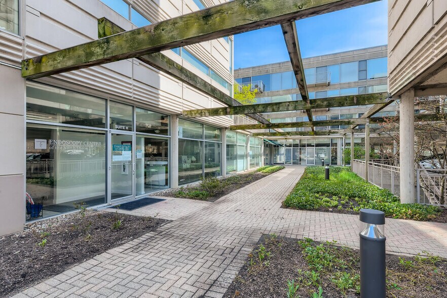 1100 Central Ave, Wilmette, IL à louer - Photo du bâtiment - Image 3 de 25