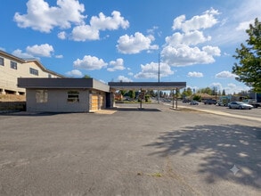 1080 SE 3rd St, Bend, OR for lease Interior Photo- Image 1 of 7