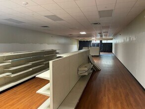 500 N IH 69, Robstown, TX for lease Interior Photo- Image 1 of 4