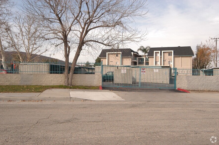 1200 Kendall Dr, San Bernardino, CA à vendre - Photo principale - Image 2 de 26